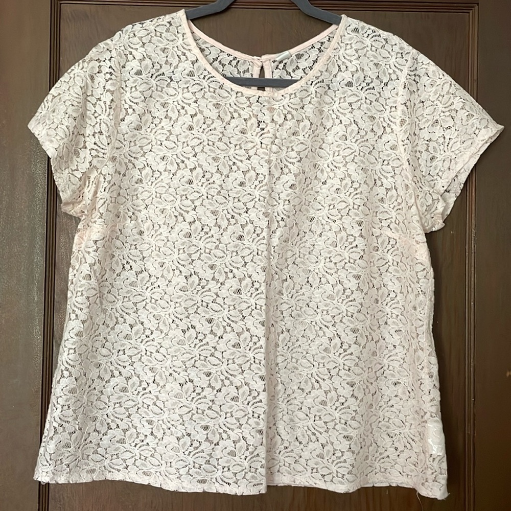 Baby pink lace top 💕 never worn!